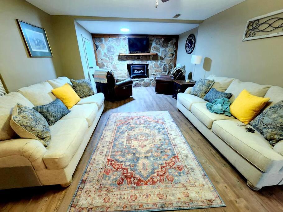 Spacious Family Farmhouse Pikeville ภายนอก รูปภาพ